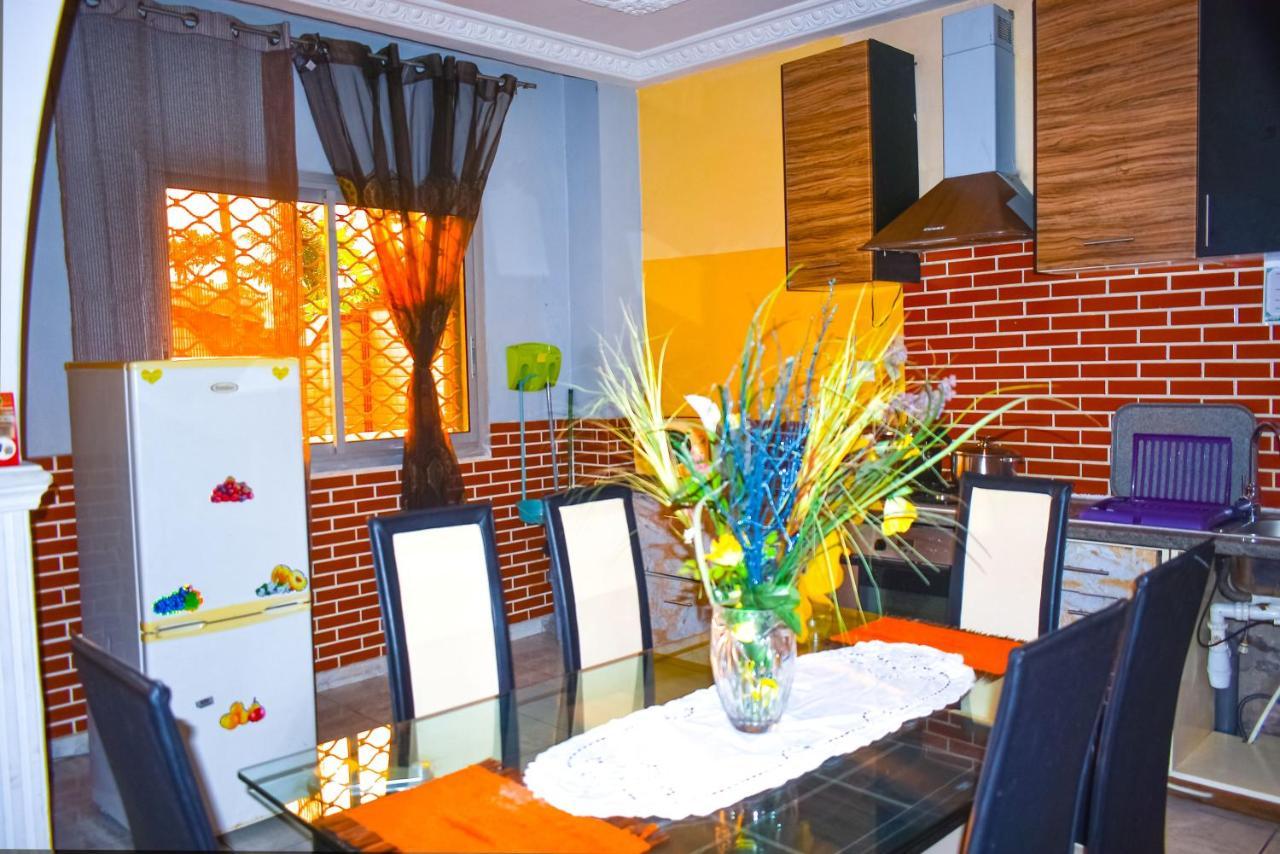 Residence Hoteliere Borel Denver 두알라 외부 사진