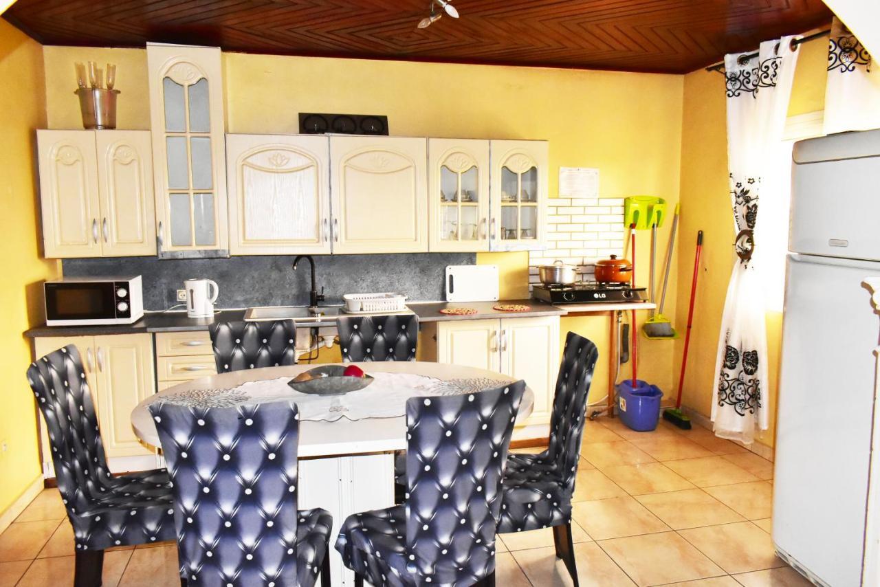 Residence Hoteliere Borel Denver 두알라 외부 사진